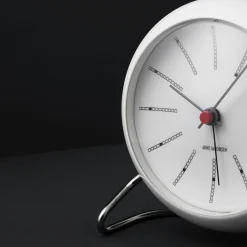 Arne Jacobsen Clocks Bankers Bordur Ø11 cm hvit