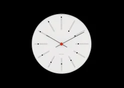 Arne Jacobsen Clocks Bankers Veggur Ø29 cm hvit/sort/rød