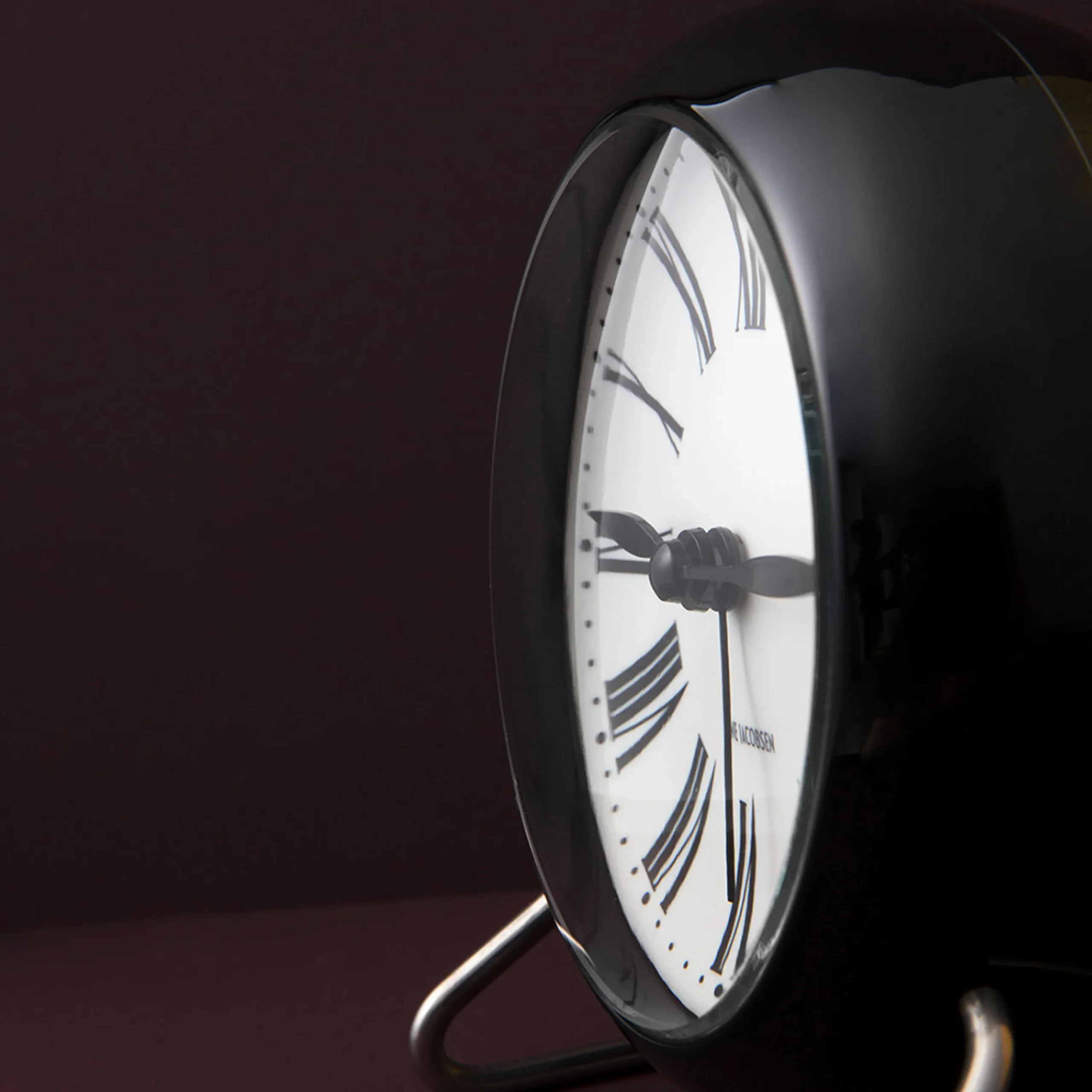 Arne Jacobsen Clocks Roman Bordur Ø11 cm hvit/sort