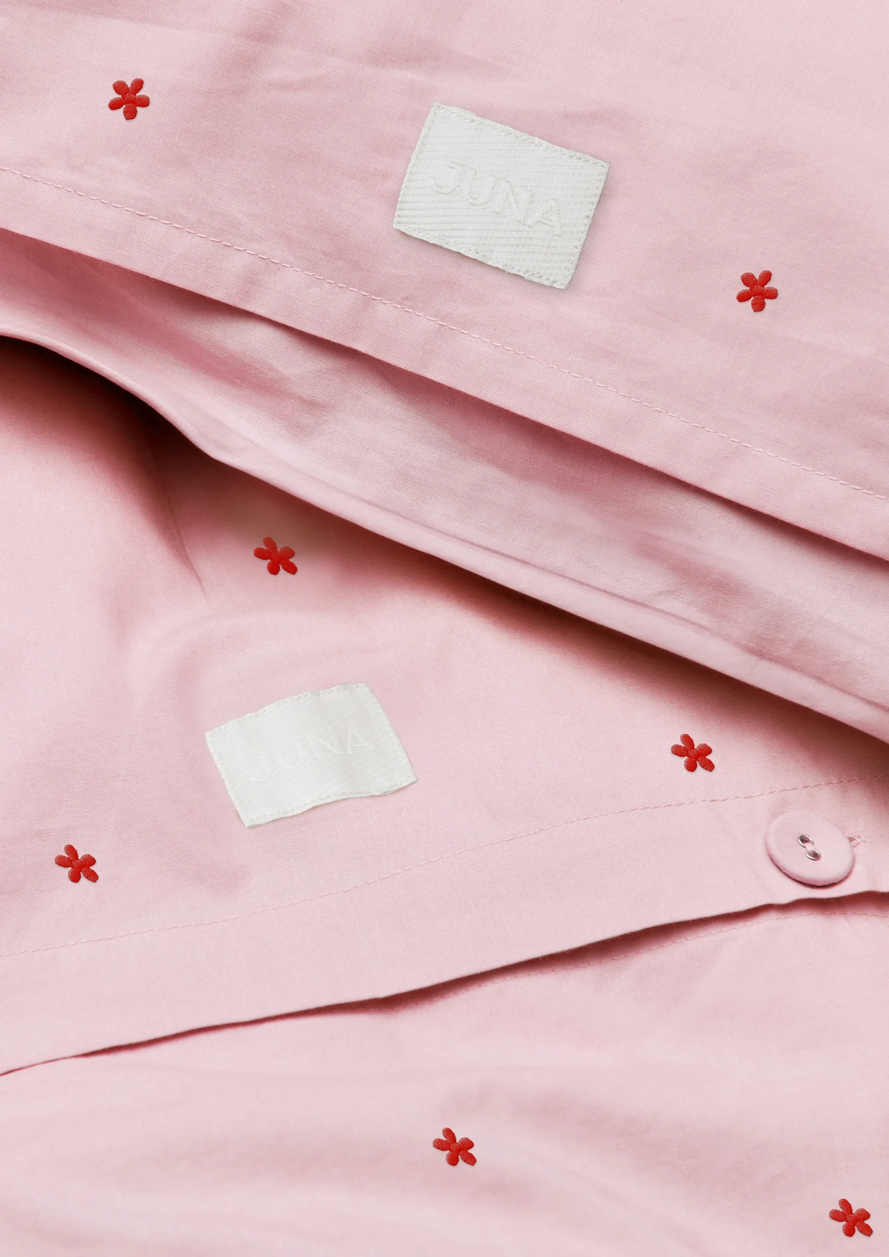 JUNA Daisy Sengetøy 200x220 cm pink/rød DK
