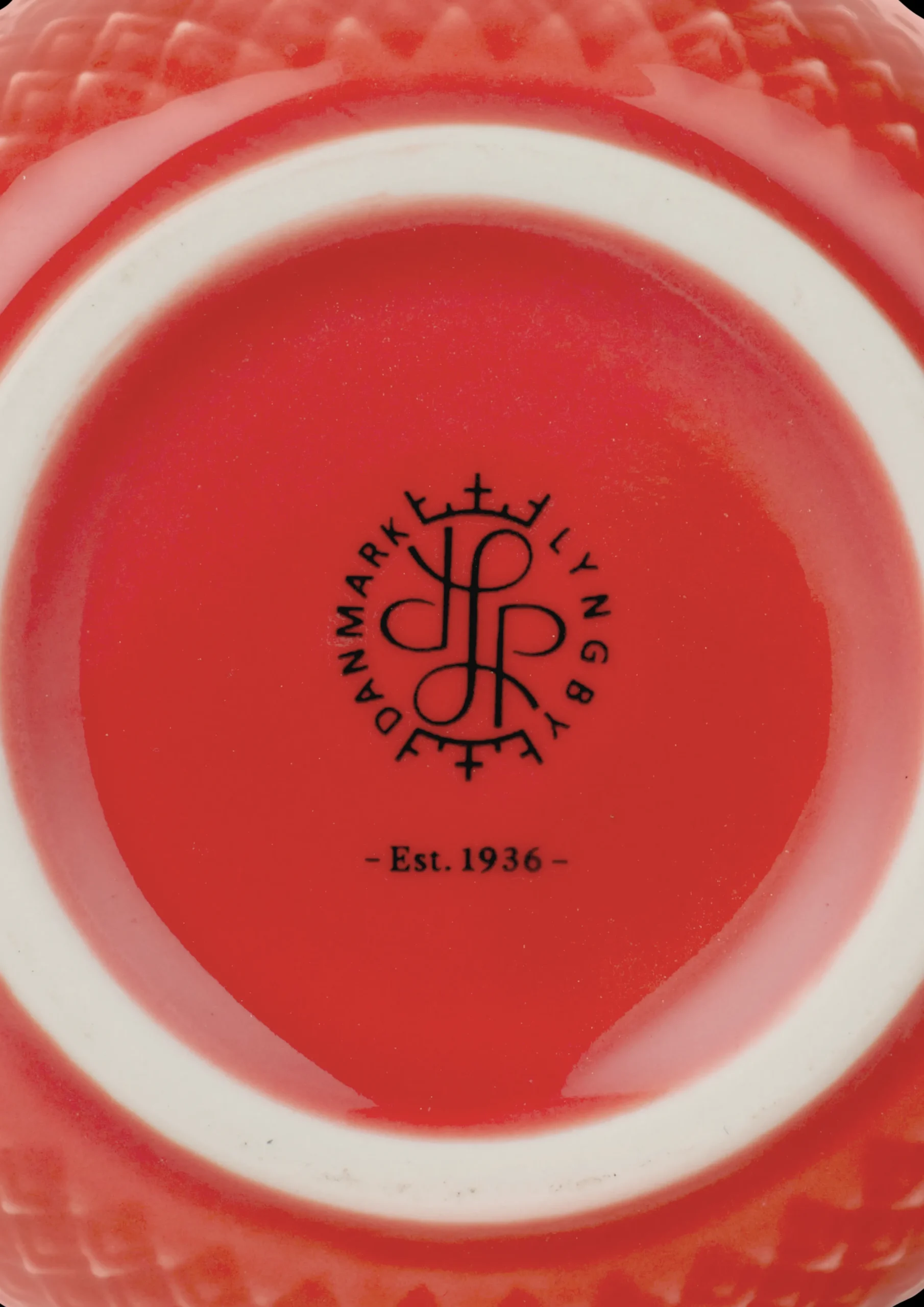 Lyngby Porcelæn Lyngby Porcelain Rhombe Color Mug 33 CL Coral - Kjøp her